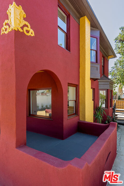 Property Photo: 4219 N Figueroa St CA 90065