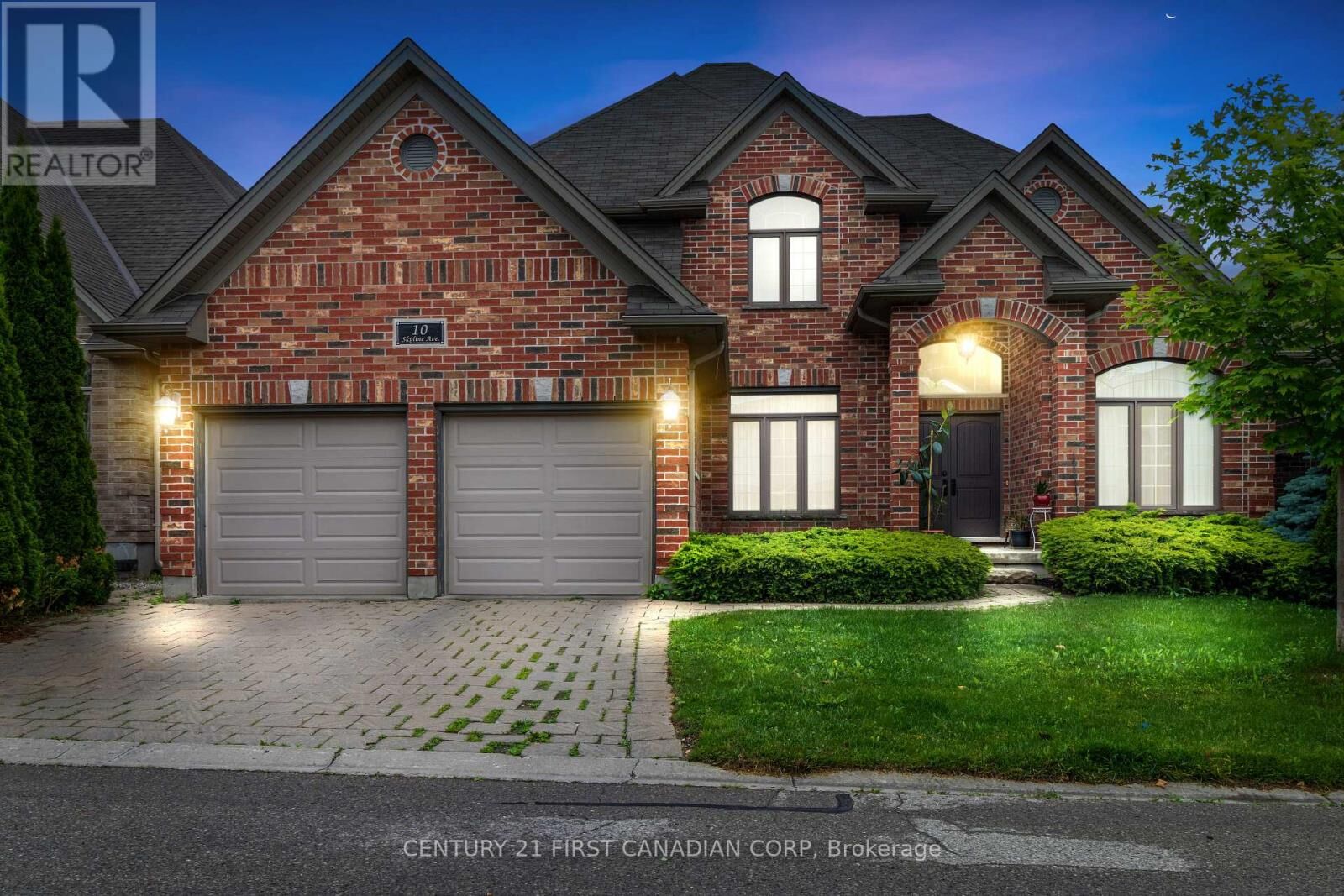 Property Photo:  515 Skyline Avenue 10  ON N5X 0H4 