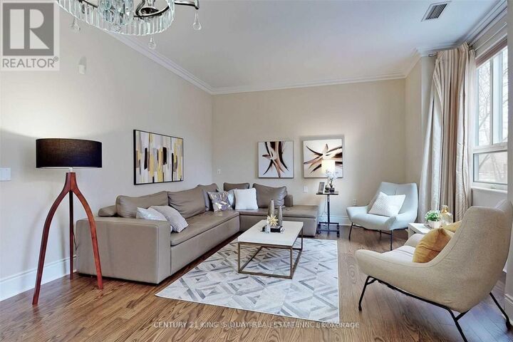 Property Photo: 500 Doris Avenue Th5 ON M2N 0C1