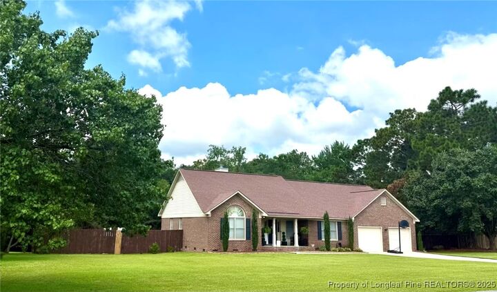 Property Photo: 726 Foxcroft Drive NC 28311