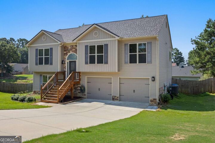 Property Photo:  1529 Blakewood Trail  GA 30620