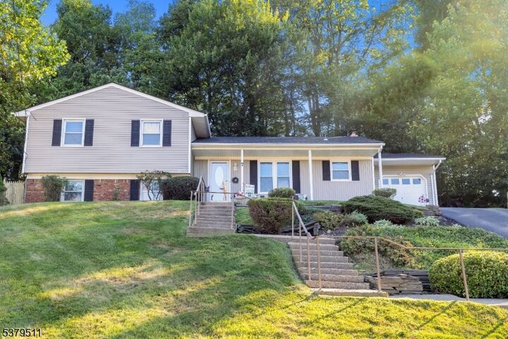 7 Doreen Ct  Rockaway Twp. NJ 07866 photo