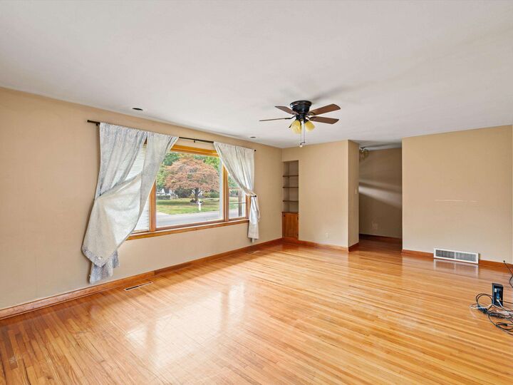 Property Photo:  2412 N Elm St.  KY 42420 