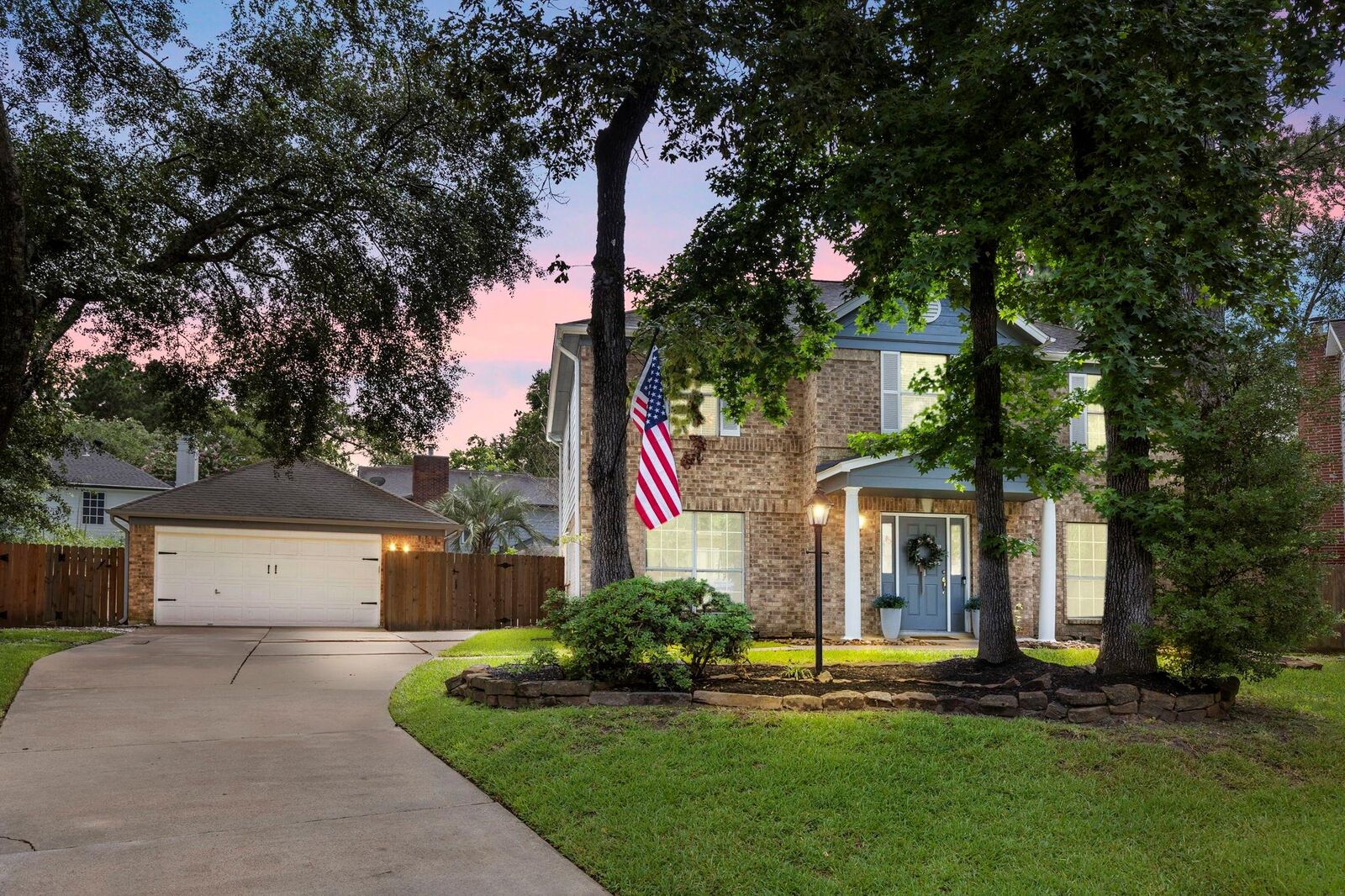 Property Photo:  19 Shinyrock Place  TX 77381 