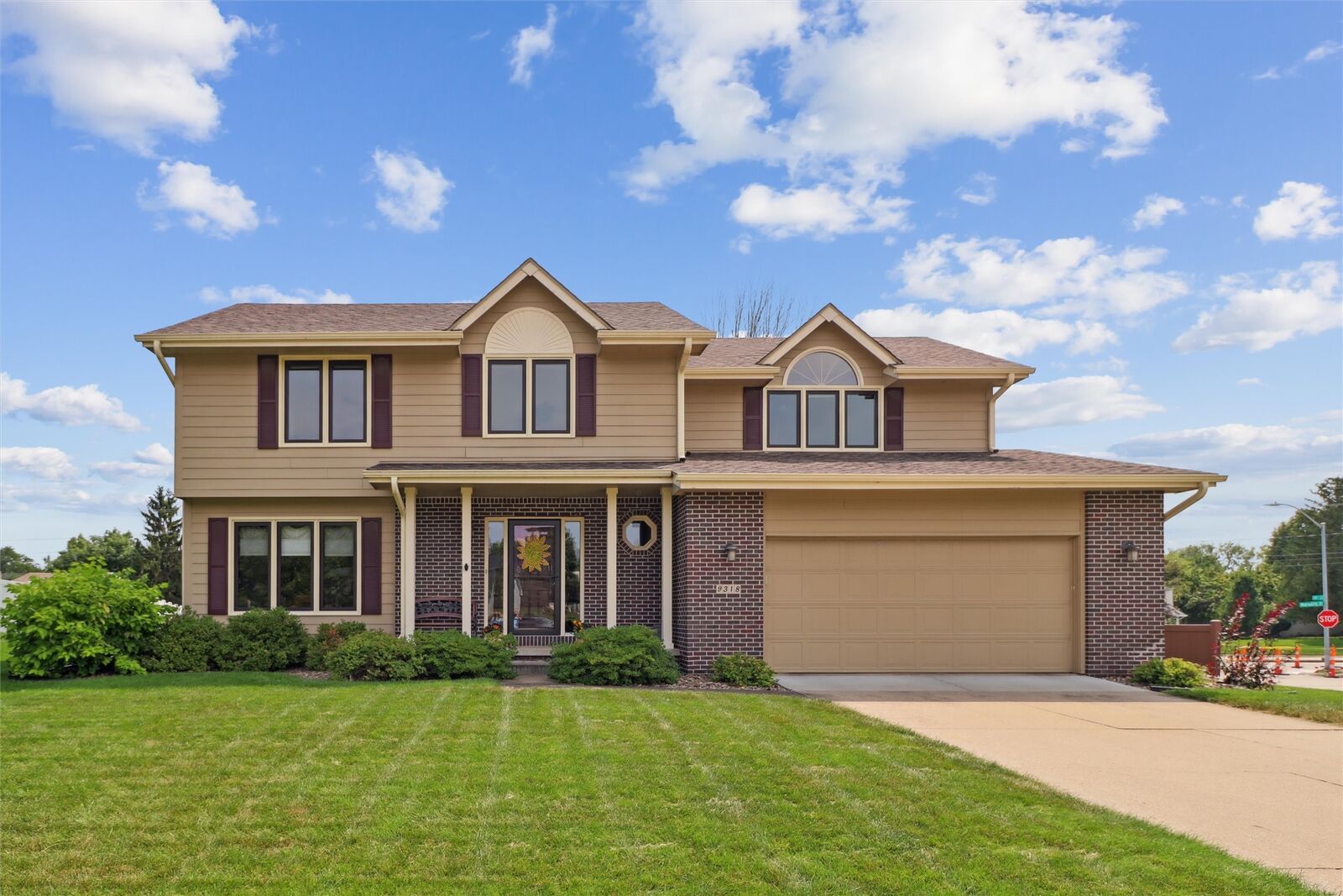 Property Photo: 9318 Goodman Circle IA 50322