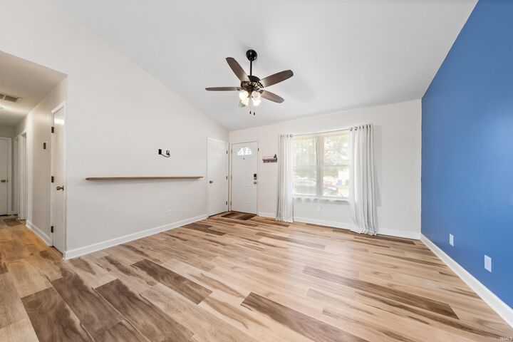 Property Photo:  1701 Glenmoor Road  IN 47715 