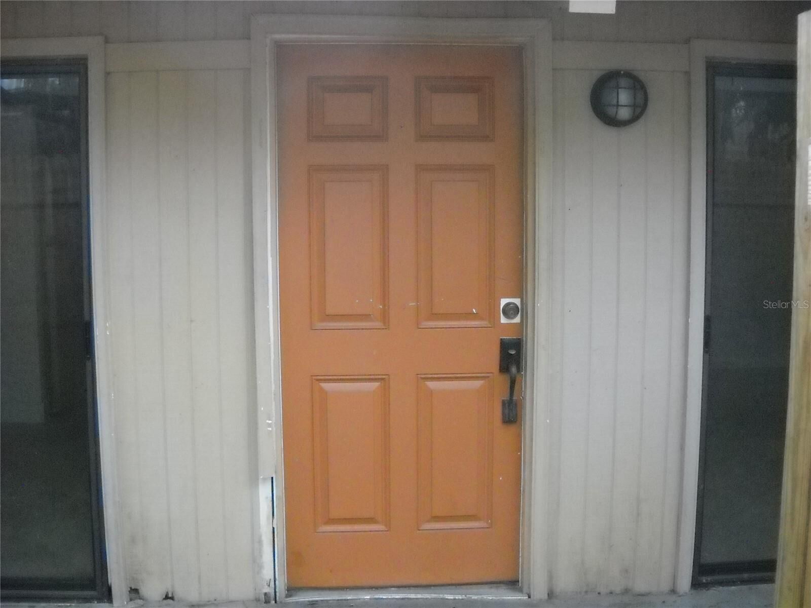 Property Photo:  500 N Jefferson Avenue I-2  FL 34237 