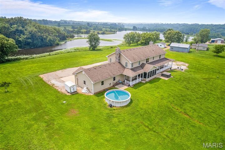 Property Photo: 1306 State Route J MO 65248