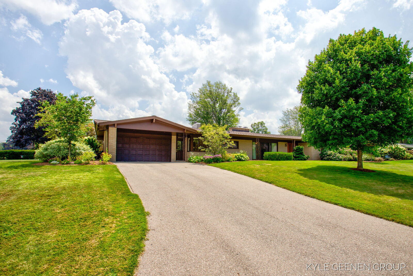 Property Photo:  860 Allen Drive  MI 49423 