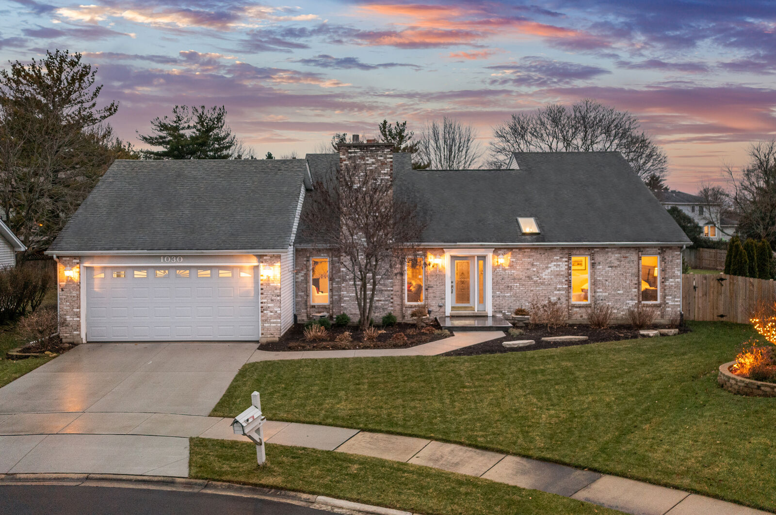 Property Photo:  1030 Colonial Court  IL 60540 