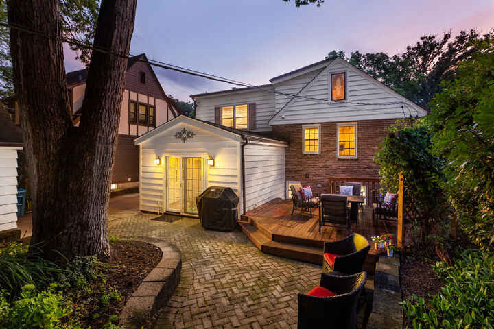 Property Photo:  4741 Montgomery Avenue  IL 60515 
