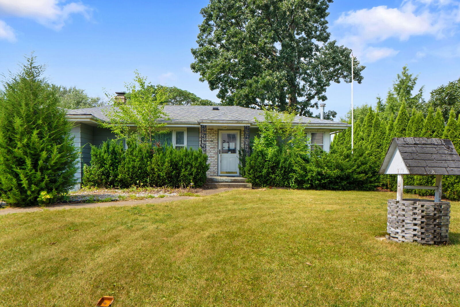 Property Photo:  34906 N Augustana Avenue  IL 60041 
