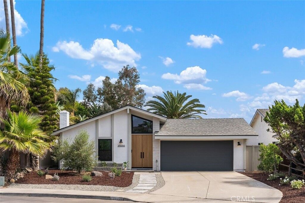 Property Photo: 26666 Vuelta Loma CA 92624