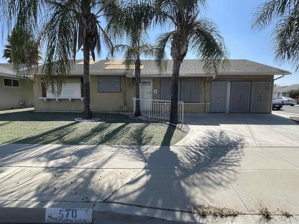 Property Photo:  570 S Lyon Avenue  CA 92543 
