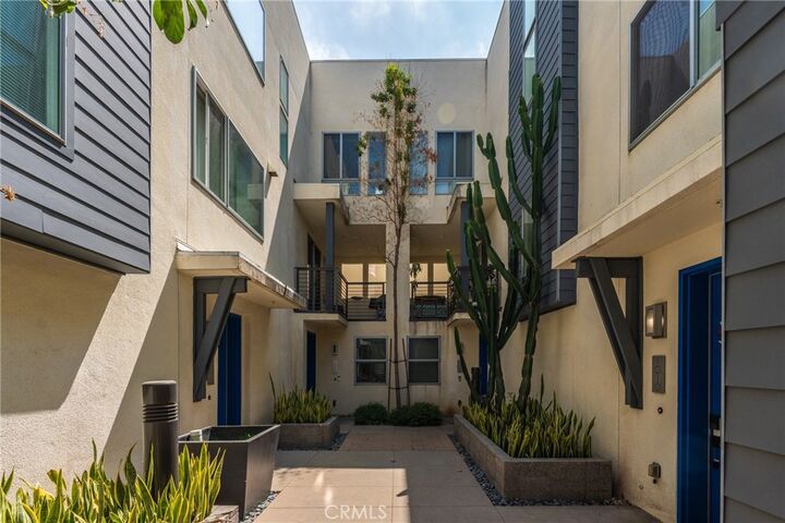 Property Photo:  1009 Roble Place  CA 90640 