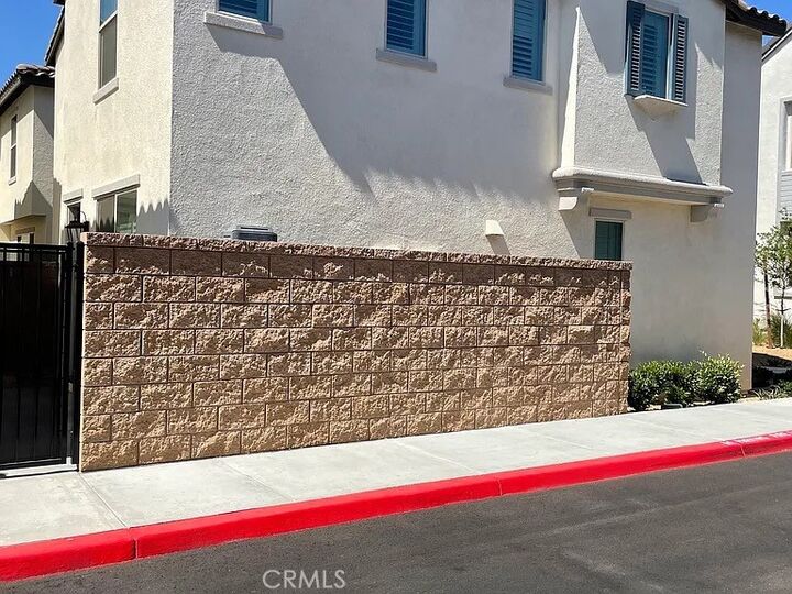 Property Photo: 5261 Aster Way 3 CA 92336