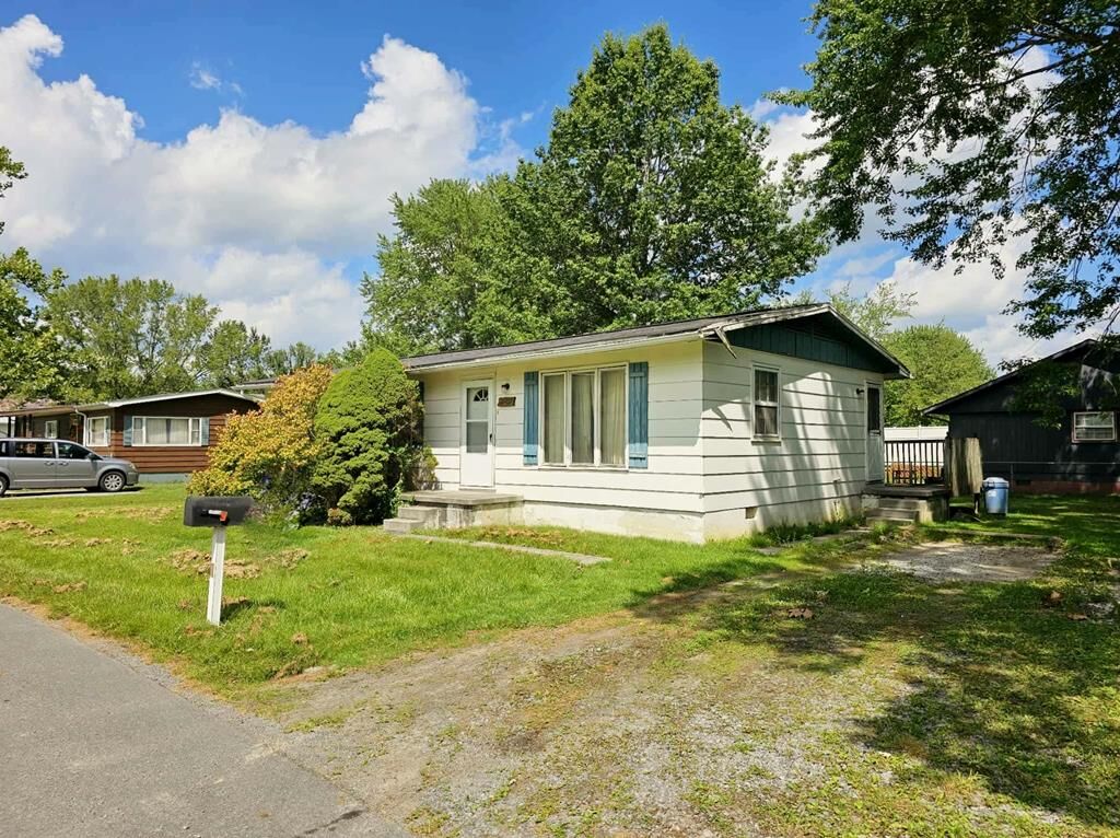 Property Photo: 205 Sagebrush Avenue WV 24740