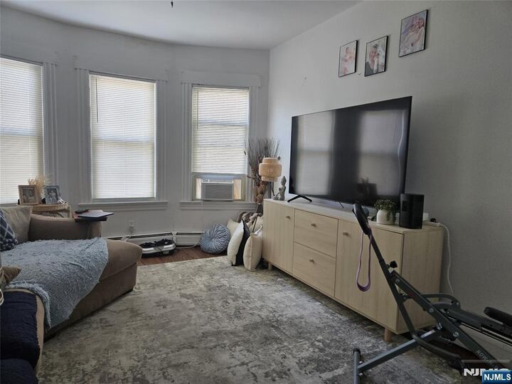 Property Photo:  54 Stuyvesant Avenue 2  NJ 07071 