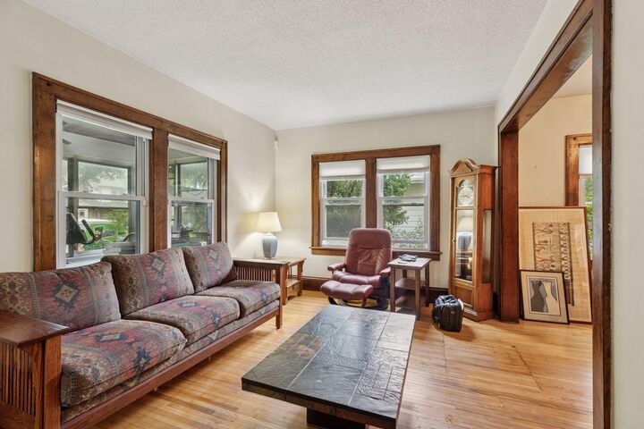 Property Photo:  1724 James Avenue  MN 55105 