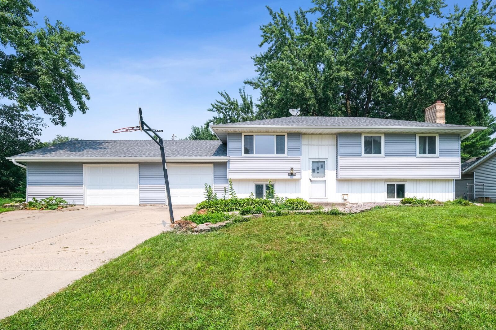 Property Photo: 16570 Genesee Avenue W MN 55068