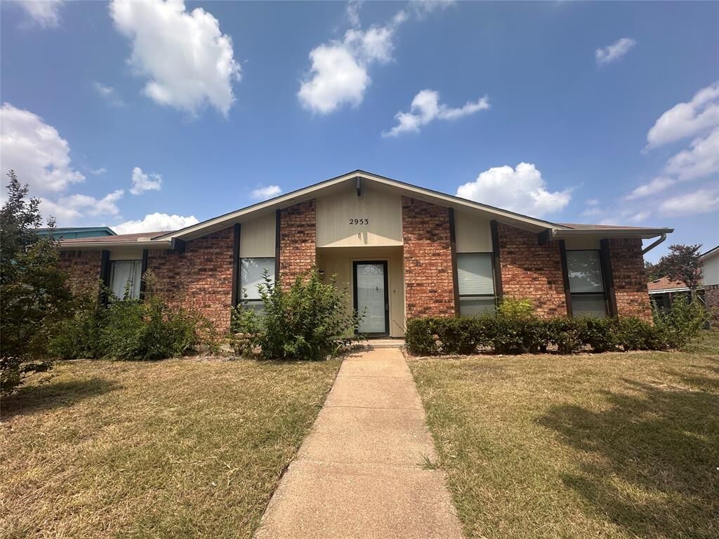 Property Photo:  2953 San Diego Drive  TX 75228 