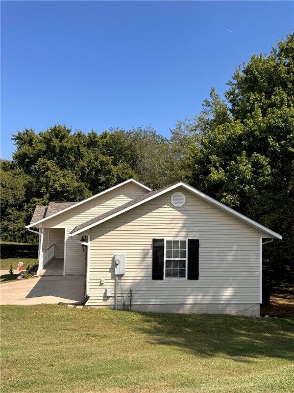 Property Photo: 808 Parkview Drive AR 72601