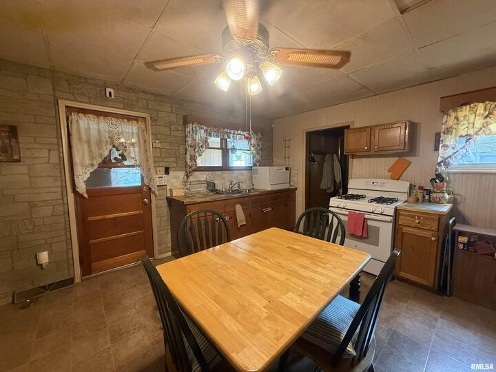 Property Photo: 401 N 23rd Street IL 62948