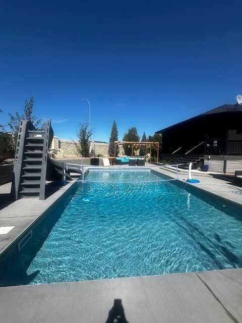 Property Photo: 336 Somerside Crescent SE AB T1B 0N3
