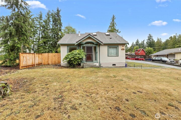 Property Photo: 811 N 18th Street WA 98273