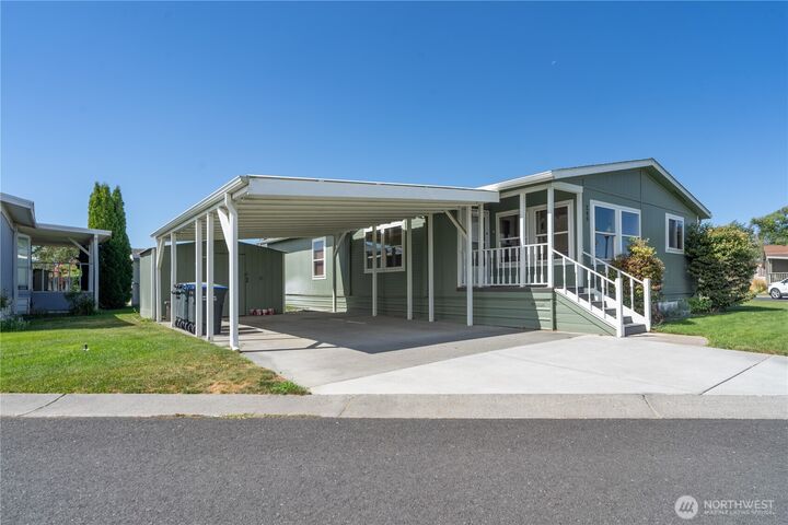 Property Photo: 2240 W Broadway Avenue 245 WA 98837