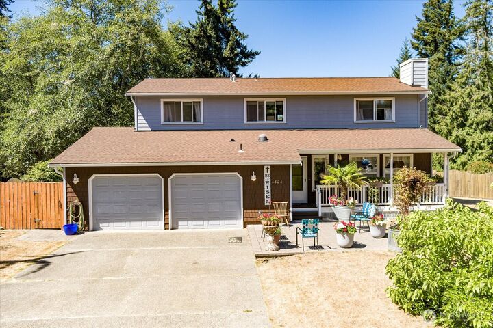 Property Photo: 4324 Shadowood Drive WA 98236
