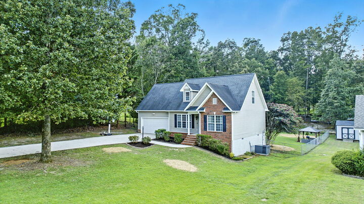 Property Photo: 140 Crossing Place TN 37323