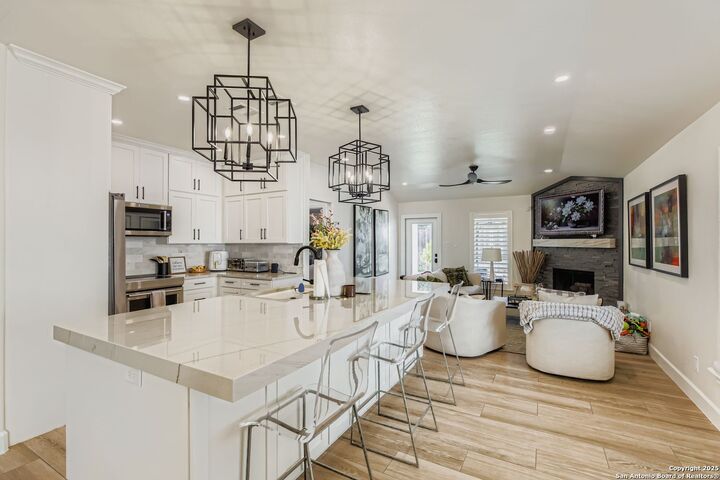 Property Photo: 1302 Brook Blf TX 78248