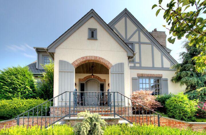 Property Photo: 437 N Rumson Ave NJ 08402