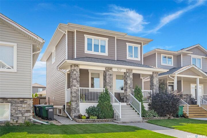 Property Photo:  507 Kloppenburg Crescent  SK S7W 0P1 