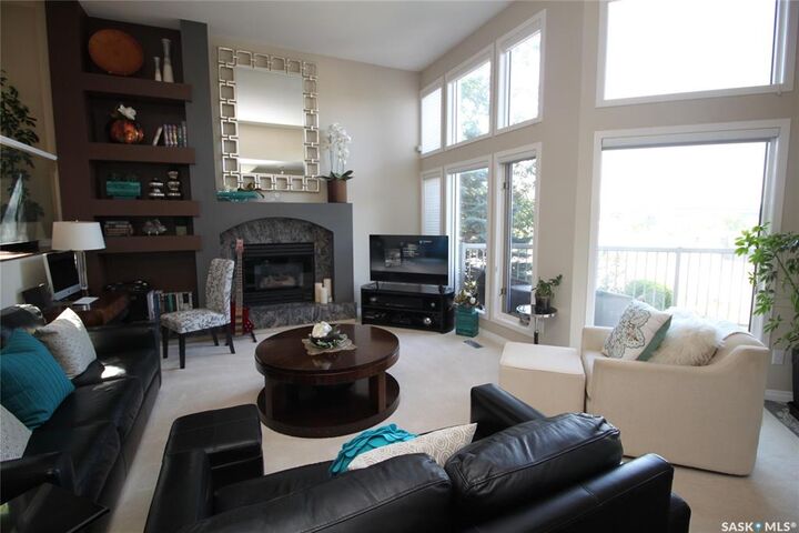 Property Photo:  200 Saskatchewan Crescent E  SK S7N 0K6 
