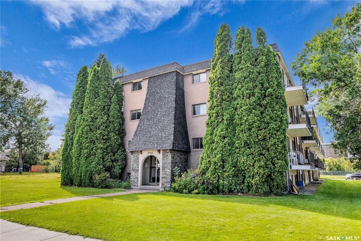 Property Photo:  2318 Arlington Avenue 310  SK S7J 3L3 