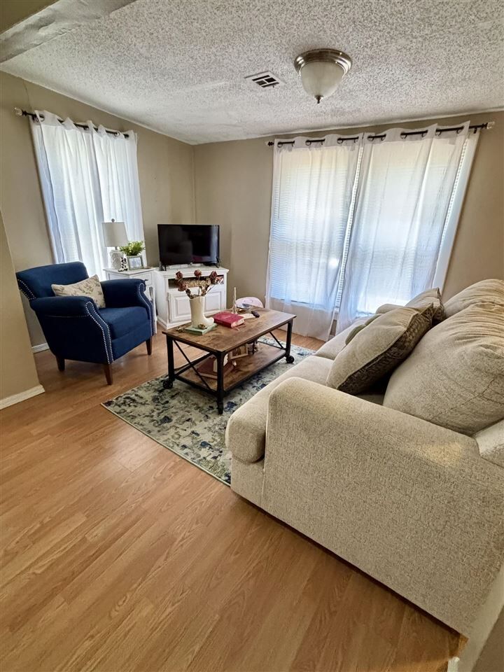 Property Photo: 201 S West 413 W. Maple OK 74074