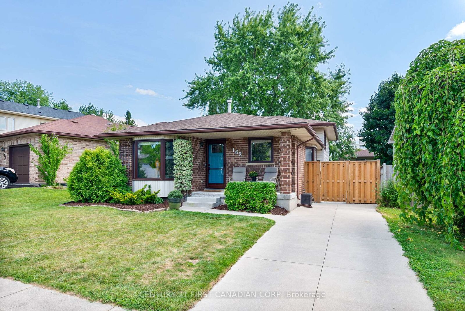 Photo de la propriété: 162 Ashley Crescent ON N6E 3P9