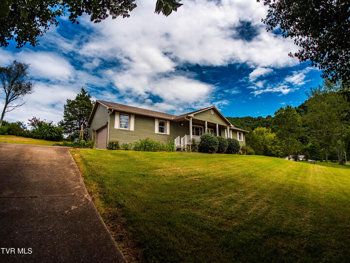 Property Photo:  143 Meadowbrook Lane  TN 37857 