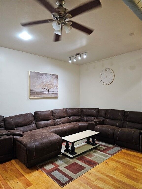 Property Photo:  312 Forbes Avenue  PA 15222 