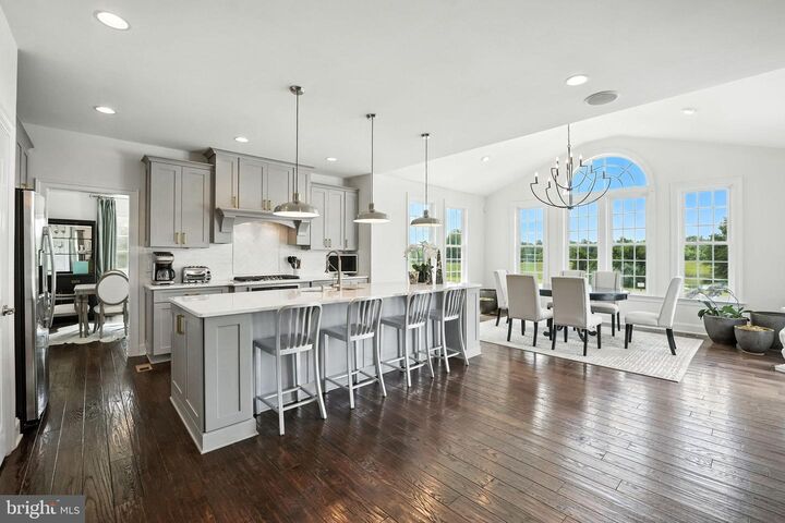 Property Photo: 7920 Lukes Lodge Place VA 20155
