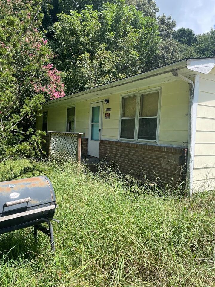 33035 Boston Rd  Craddockville VA 23420 photo