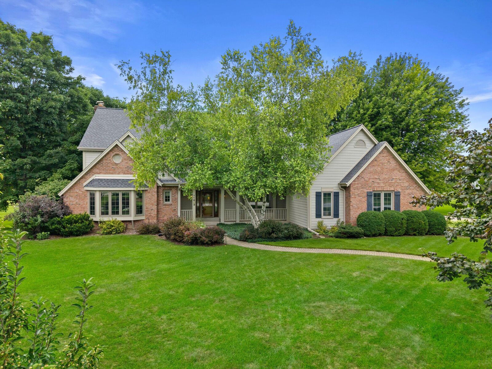 Property Photo: 11803 N Lantern Ln WI 53092