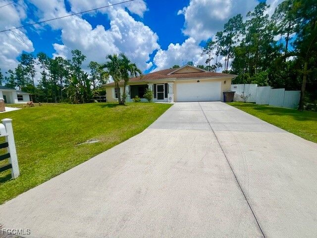Property Photo:  822 Johns Avenue  FL 33972 