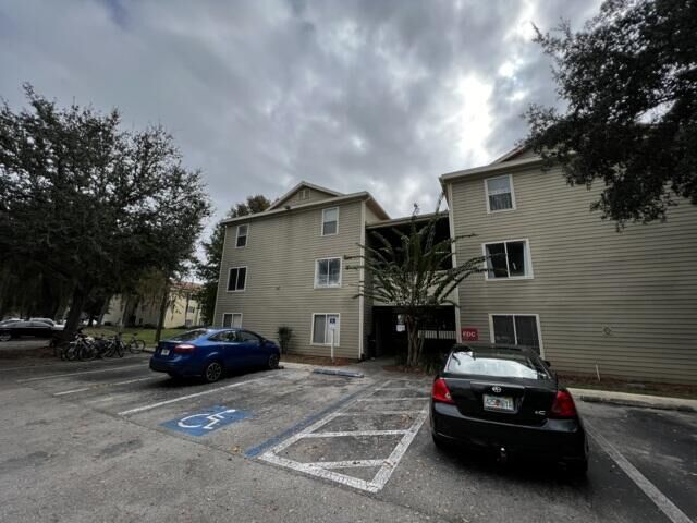 Property Photo:  3800 SW 20th Avenue 305  FL 32607 
