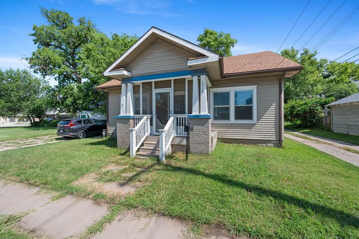 Photo de la propriété:  2318 E 1st St N  KS 67214 