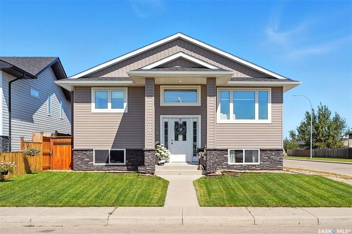 200 Reddekopp Lane  Warman SK S0K 4S3 photo