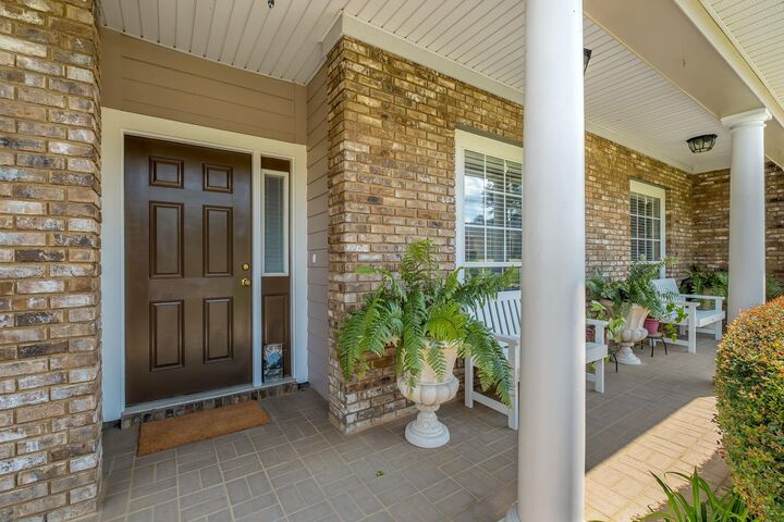 Property Photo: 1102 Kickapoo Court FL 32311