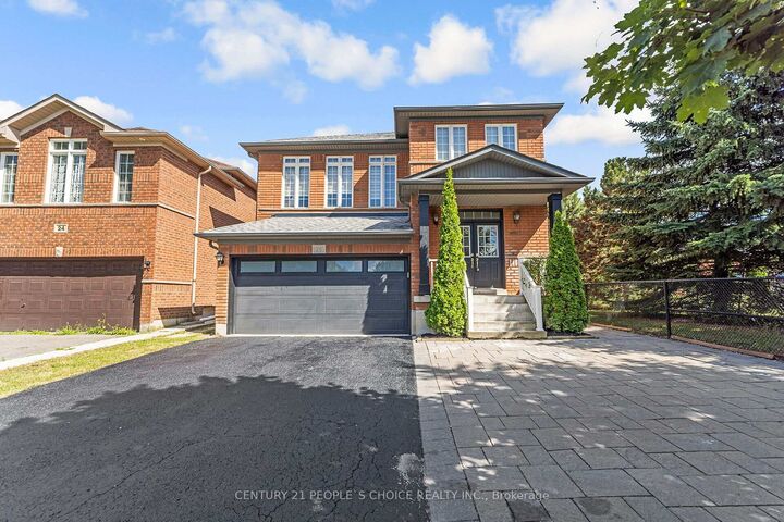 Property Photo:  26 Chestermere Crescent  ON L7A 2E8 